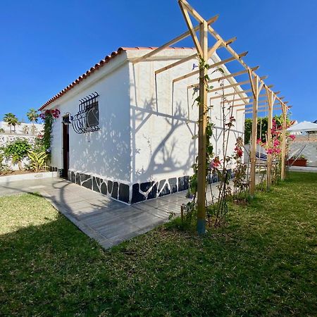 Casita Blanca Near Yumbo Apartment Плая дел Инглес Екстериор снимка