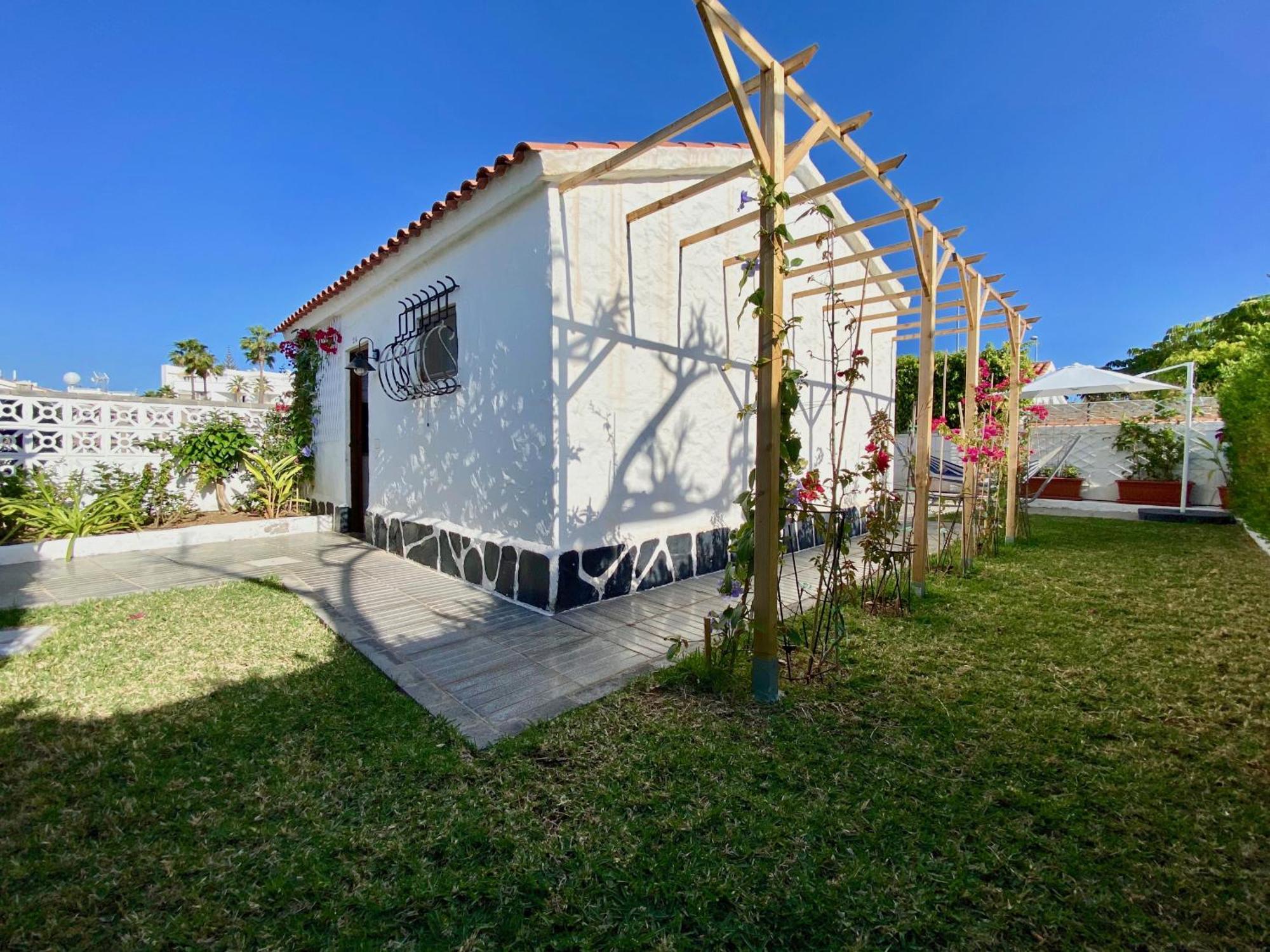 Casita Blanca Near Yumbo Apartment Плая дел Инглес Екстериор снимка